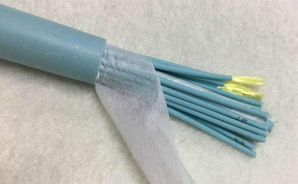 咸宁市欧孚光缆厂家：室内光缆和室外光缆的区别